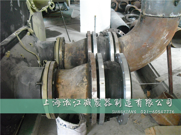 如何正确有效的让上海橡胶软接头与金属管道连