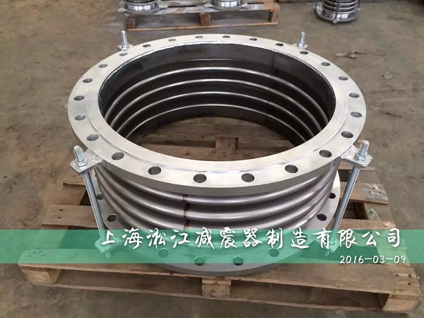 DN700不锈钢波纹补偿器采用316L波纹材质加工生产