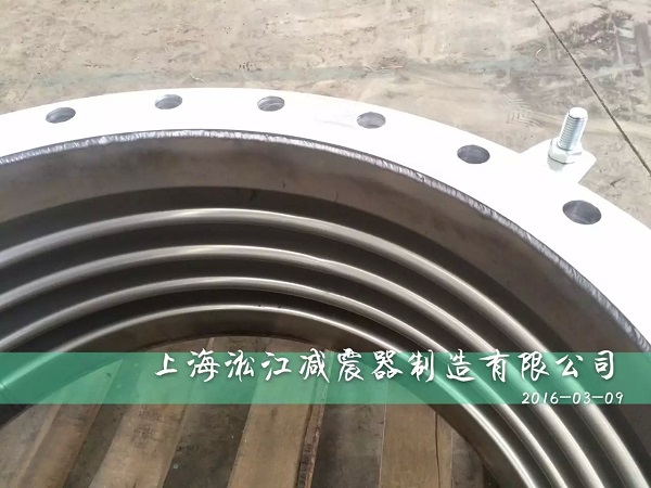 DN700不锈钢波纹补偿器采用316L波纹材质加工生产
