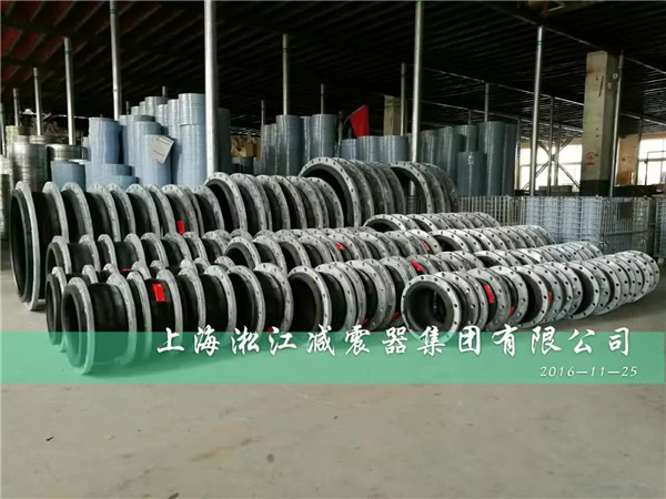 发往新疆乌鲁木齐市政排污工程*批橡胶软接头